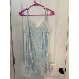 Victoria's Secret Size M White & Light Blue BabyDoll Slip Nightie Lace “I do”